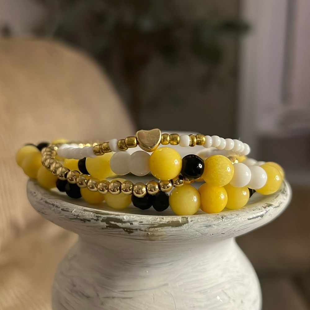 NWT Set of 4 bracelets